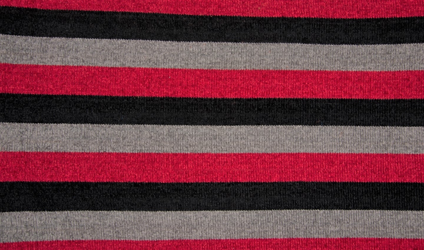 Chenille mit Streifen - rot/grau/schwarz