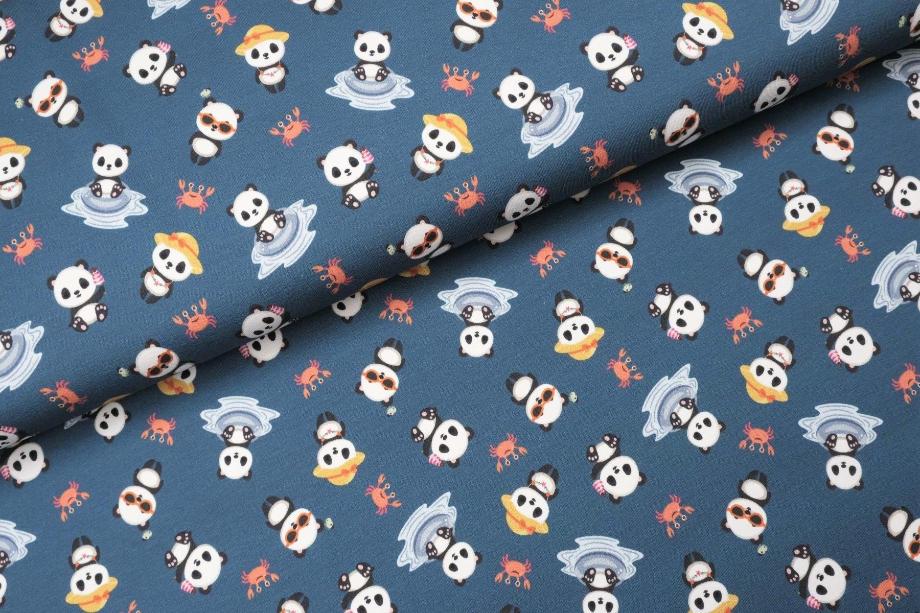 Digitaljersey "Holiday Pandas" mit süßen Pandabären - jeansblau