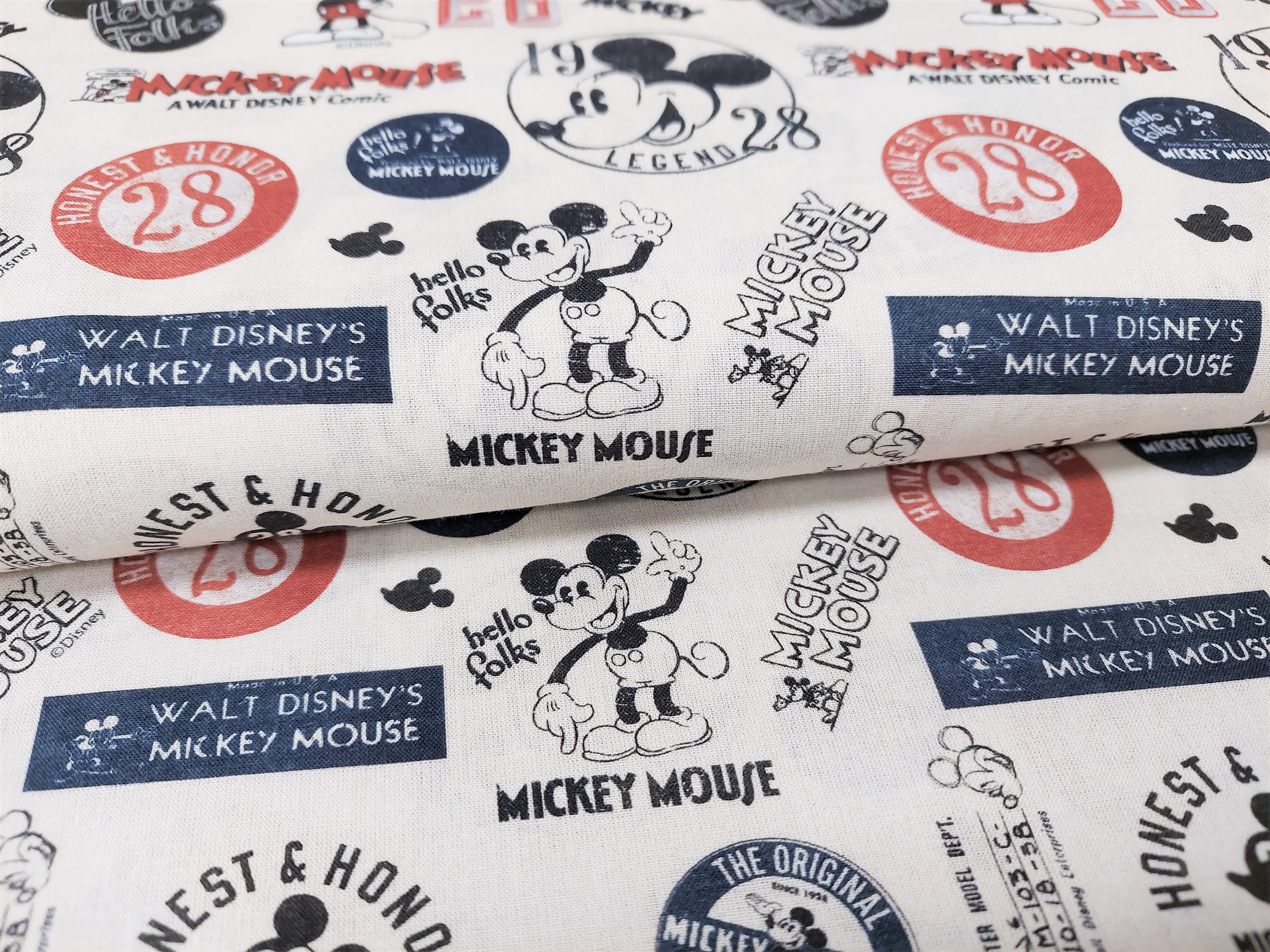 Baumwollstoff Lizenz mit Walt Diney`s Micky Maus, Digitaldruck - beige
